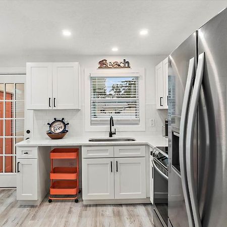 Quaint Gulfport Beach Bungalow Sankt Petersburg Exterior foto
