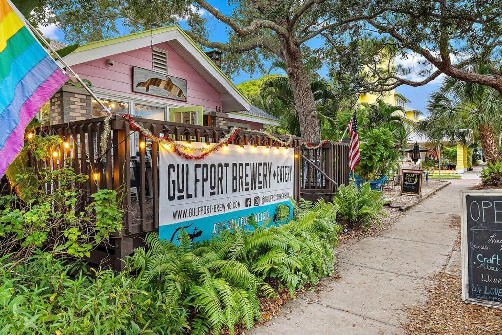 Quaint Gulfport Beach Bungalow Sankt Petersburg Exterior foto