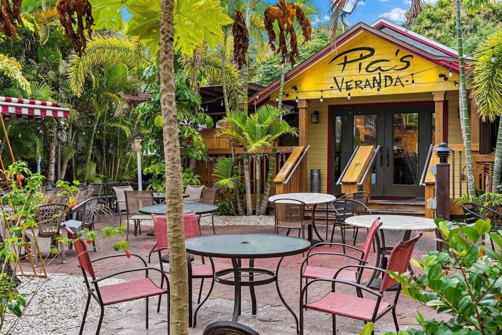 Quaint Gulfport Beach Bungalow Sankt Petersburg Exterior foto